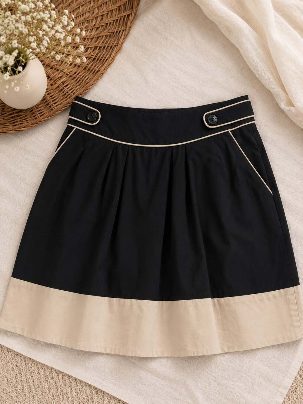 H&M Black and Tan Pocket Skirt